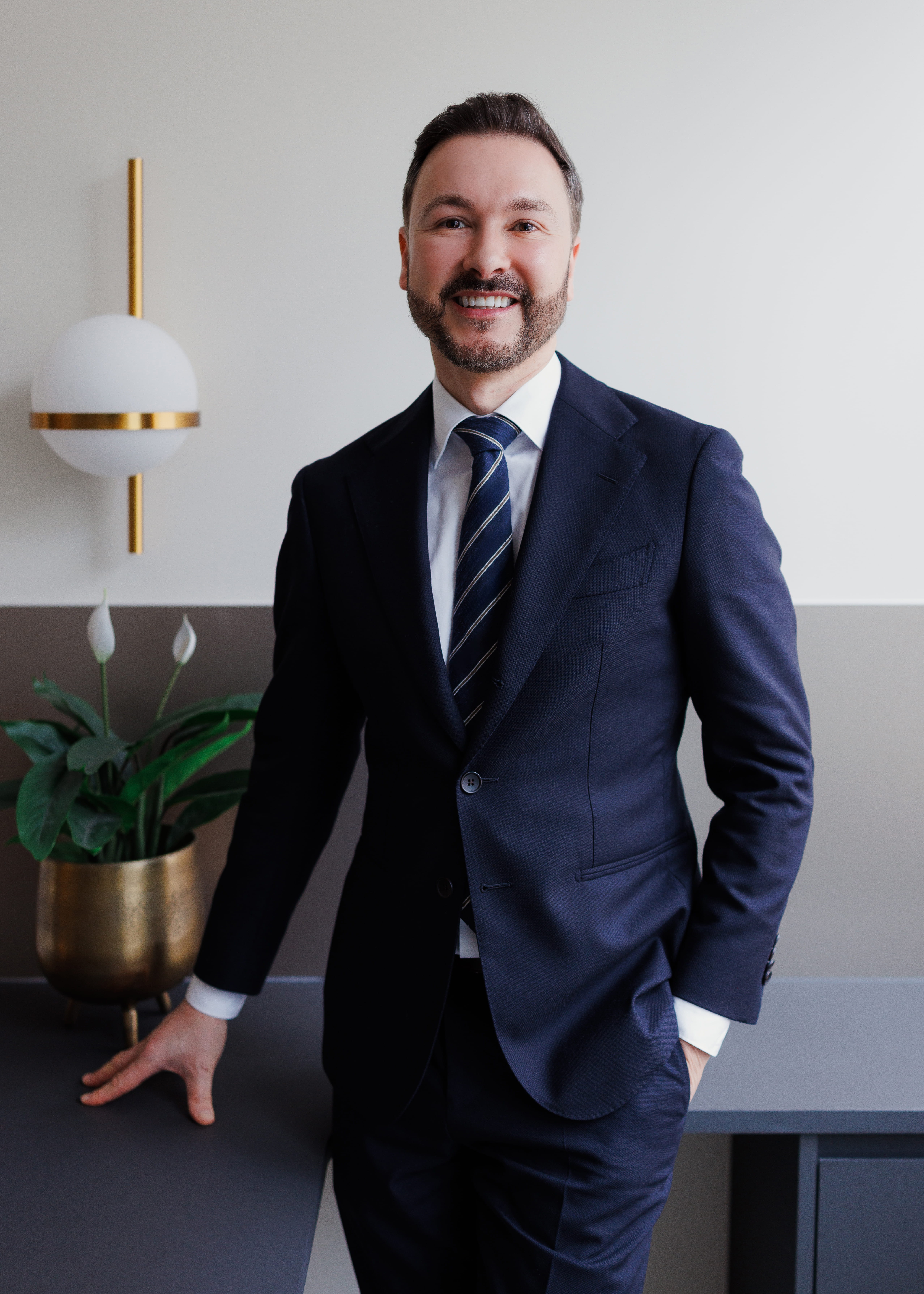 Dr Paul Elgey